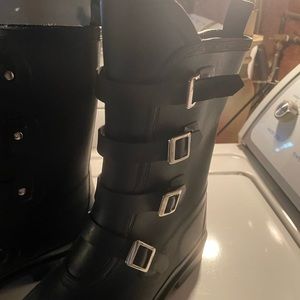 Black rubber rain boots